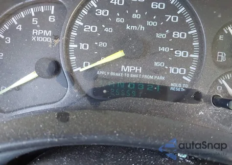 2001 Chevrolet Tahoe Lt from USA, damaged, VIN 1GNEC13T51J104155